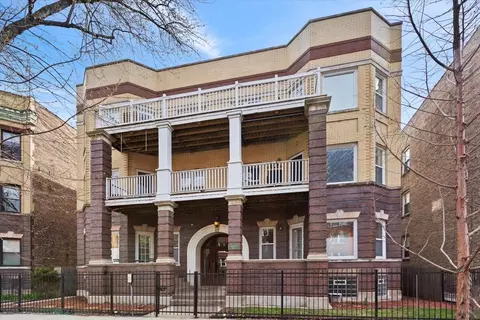 4415 N Racine Ave #2S, Chicago, IL 60640