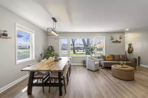 Dining - 115 N Pierce Ave, Wheaton, IL 60187 photo 1 of 1
