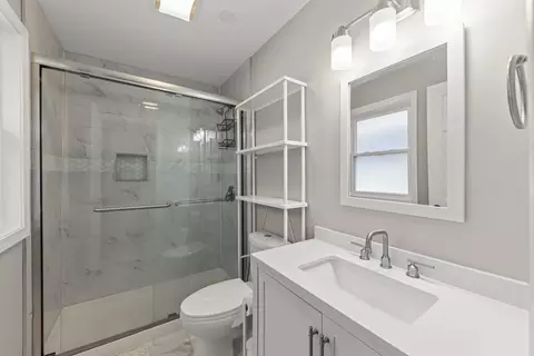 Bath - 115 N Pierce Ave, Wheaton, IL 60187 photo 1 of 2
