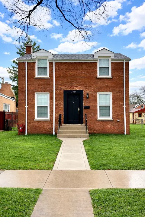 7317 S Mozart St, Chicago, IL 60629