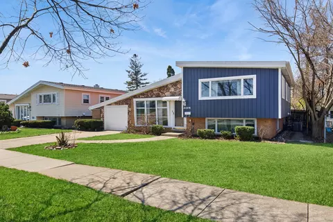 2664 S Craig Dr, Des Plaines, IL 60018