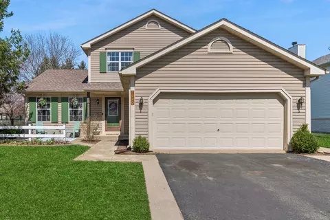 1940 Tanglewood Dr, Algonquin, IL 60102