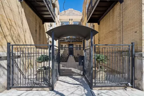2547 N Clark St #2N, Chicago, IL 60614