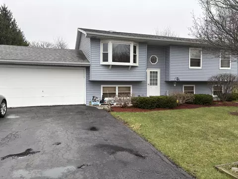 34107 N Fairfield Rd, Round Lake, IL 60073