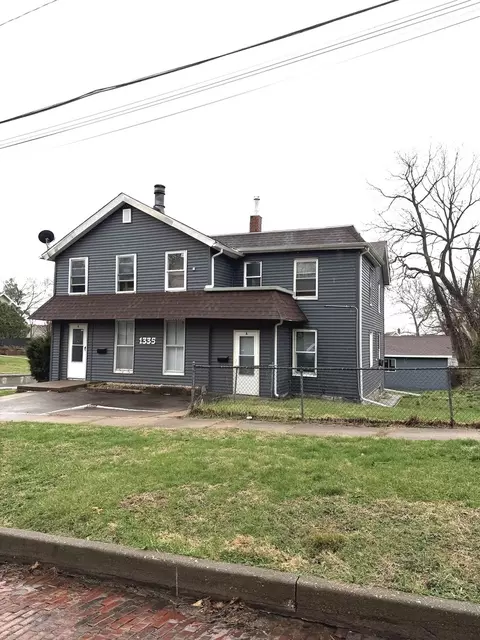 1335 E 9th St, Davenport, IA 52803