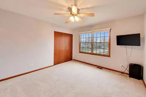 Bedroom - 873 Hampton Dr, Carol Stream, IL 60188 photo 5 of 5