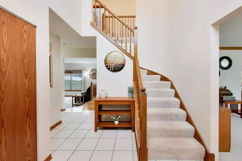 Entry Way - 873 Hampton Dr, Carol Stream, IL 60188 photo 1 of 3