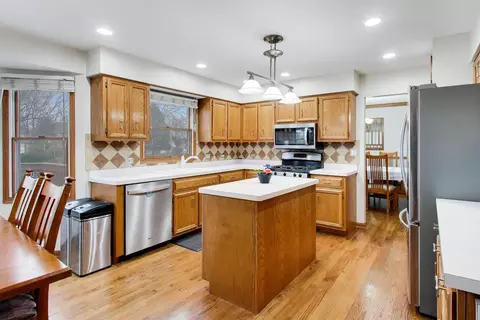 Kitchen - 873 Hampton Dr, Carol Stream, IL 60188 photo 1 of 4