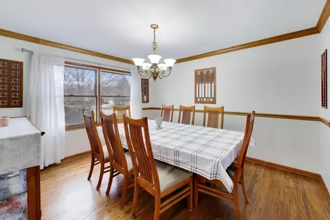 Dining - 873 Hampton Dr, Carol Stream, IL 60188 photo 2 of 3