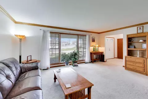 Living - 873 Hampton Dr, Carol Stream, IL 60188 photo 3 of 6