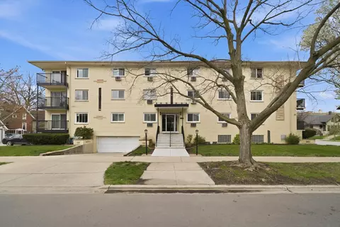 403 N Marion St #3D, Oak Park, IL 60302