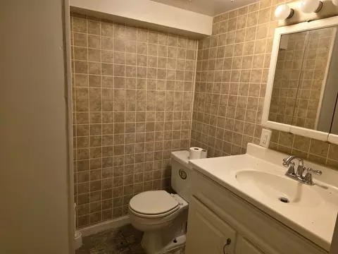 Bath - 10147 S State St, Chicago, IL 60628 photo 3 of 3