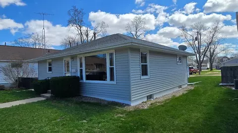 1124 13th Ave, Fulton, IL 61252