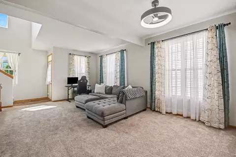 Living - 3643 Daisy Ln, Elgin, IL 60124 photo 2 of 2