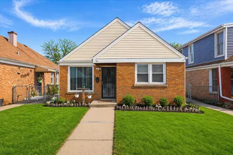 33 49th Ave, Bellwood, IL 60104