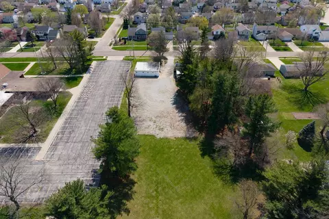 View/Area - 1702 W Hovey Ave, Normal, IL 61761 photo 4 of 6