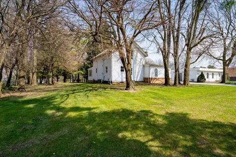 Exterior - 1702 W Hovey Ave, Normal, IL 61761 photo 3 of 15