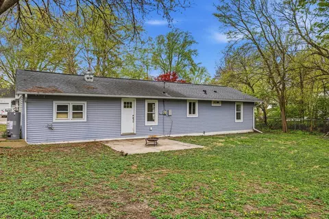 Exterior - 204 Flora Dr, Champaign, IL 61821 photo 5 of 6