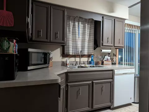 Kitchen - 205 W Seminole St, Dwight, IL 60420 photo 3 of 3