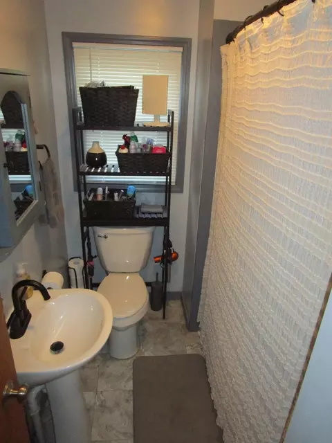 Bath - 205 W Seminole St, Dwight, IL 60420 photo 1 of 2