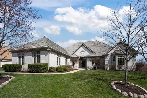 5399 S Pointe Ct, Long Grove, IL 60047