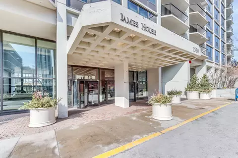 1560 N Sandburg Ter #4009J, Chicago, IL 60610