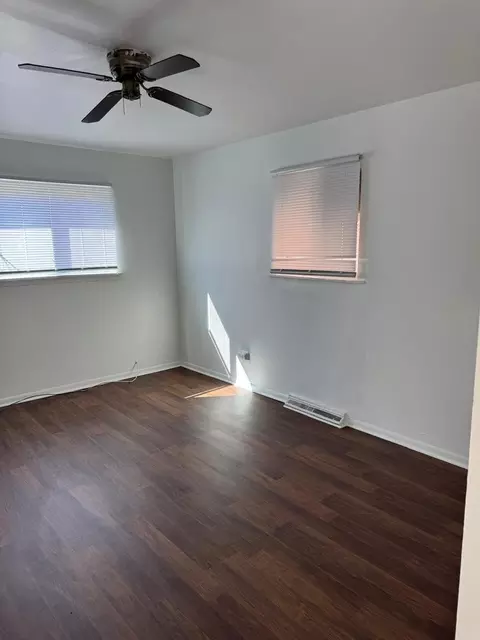 Bedroom - 39 W 83rd St, Chicago, IL 60620 photo 2 of 2