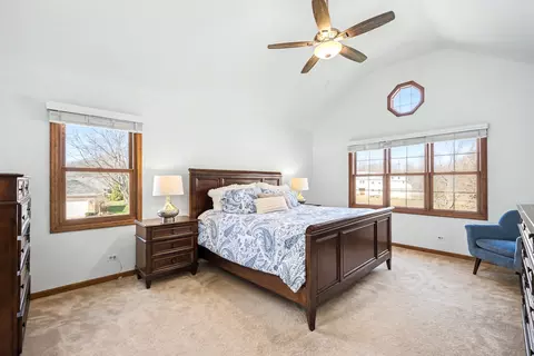 Bedroom - 2012 Somerset Ln, Wheaton, IL 60189 photo 1 of 4
