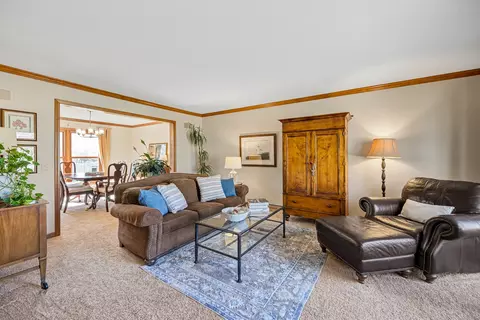Living - 2012 Somerset Ln, Wheaton, IL 60189 photo 1 of 4