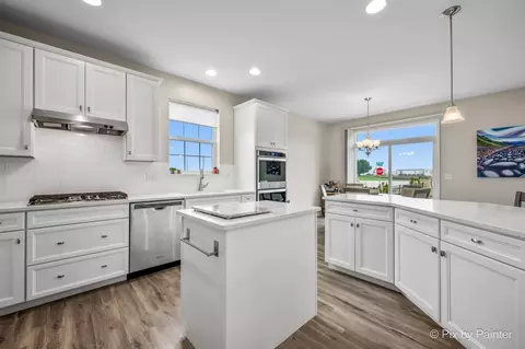 Kitchen - 114 Abbott Ct, Bartlett, IL 60103 photo 1 of 2
