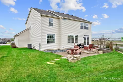Exterior - 114 Abbott Ct, Bartlett, IL 60103 photo 2 of 2