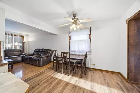 Dining - 14426 Springfield Ave, Midlothian, IL 60445 photo 1 of 1