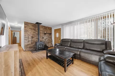 Living - 14426 Springfield Ave, Midlothian, IL 60445 photo 1 of 2