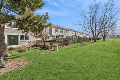 Exterior - 1936 Whitingham Ln, Hoffman Estates, IL 60169 photo 3 of 6