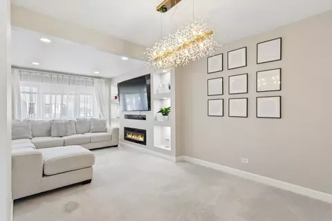 Other - 1936 Whitingham Ln, Hoffman Estates, IL 60169 photo 2 of 4