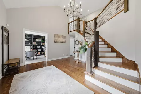 Entry Way - 531 Circle Dr, Fox Lake, IL 60020 photo 2 of 2