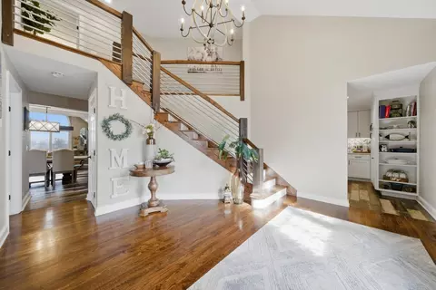 Entry Way - 531 Circle Dr, Fox Lake, IL 60020 photo 1 of 2