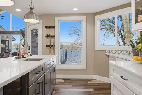 Kitchen - 531 Circle Dr, Fox Lake, IL 60020 photo 1 of 9