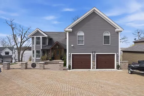 Exterior - 531 Circle Dr, Fox Lake, IL 60020 photo 3 of 23
