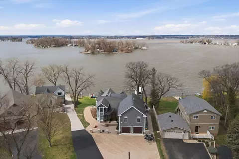 View/Area - 531 Circle Dr, Fox Lake, IL 60020 photo 1 of 5