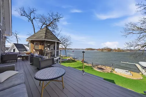Exterior - 531 Circle Dr, Fox Lake, IL 60020 photo 4 of 23