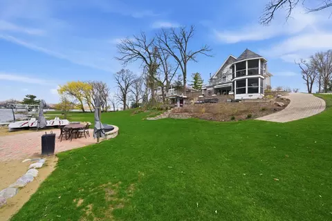 Exterior - 531 Circle Dr, Fox Lake, IL 60020 photo 21 of 23