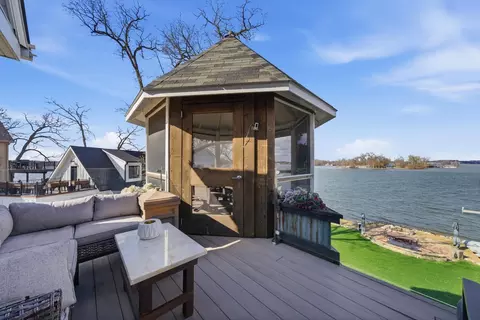 Exterior - 531 Circle Dr, Fox Lake, IL 60020 photo 6 of 23