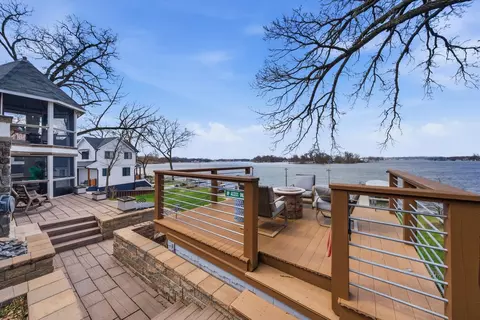 Exterior - 531 Circle Dr, Fox Lake, IL 60020 photo 17 of 23