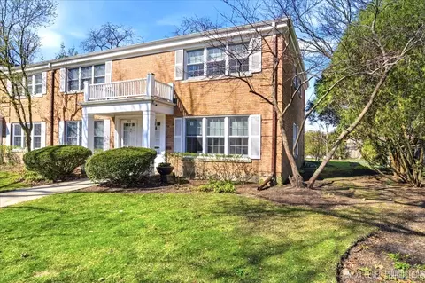 515 3rd St, Wilmette, IL 60091