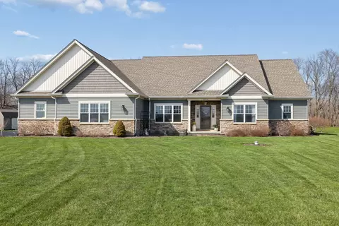 15919 Burr Oak Rd, Plano, IL 60545