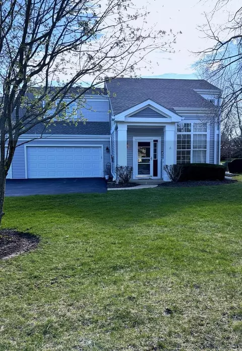 201 Grays Dr #201, Oswego, IL 60543