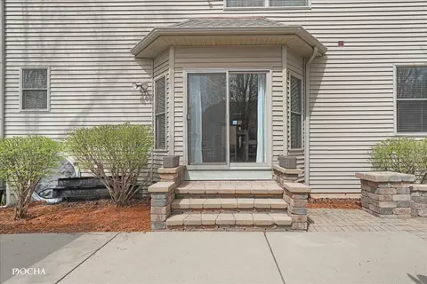 Exterior - 25703 Blakely Ct, Plainfield, IL 60585 photo 6 of 7