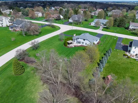 View/Area - 613 Silver Glen Rd, Mchenry, IL 60050 photo 3 of 7