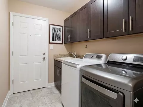 Other - 613 Silver Glen Rd, Mchenry, IL 60050 photo 4 of 8